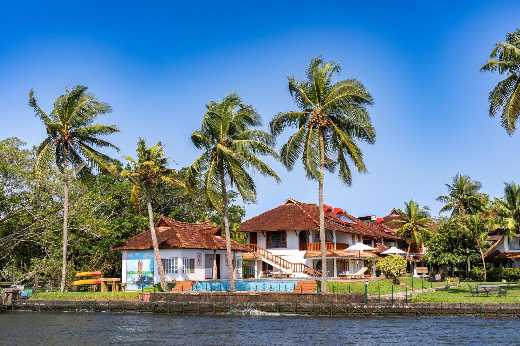 सहारा Backwater Ripples Kumarakom